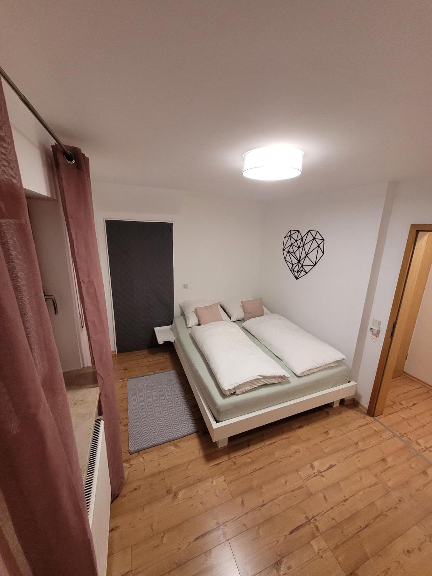 Fewo - Klein Aber Fein, 1-3 Personen, Souterrain Rödental Exterior foto